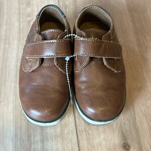 Toddler boy Jumping Bean dress shoes size 7